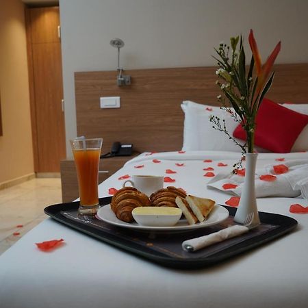 Hotel Astral Abidjan Luaran gambar