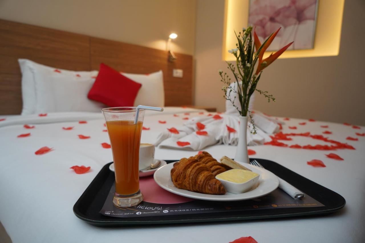 Hotel Astral Abidjan Luaran gambar