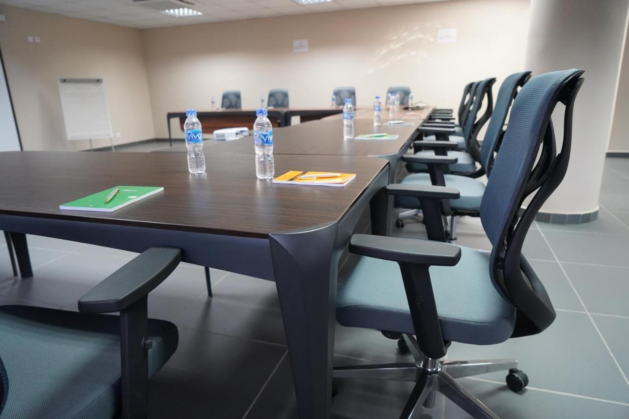 Hotel Astral Abidjan Luaran gambar
