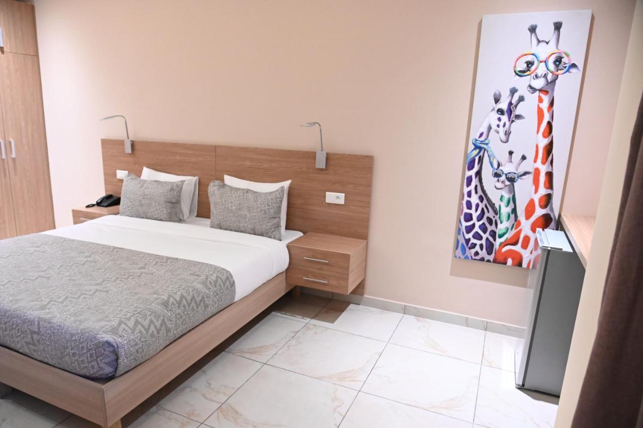 Hotel Astral Abidjan Luaran gambar