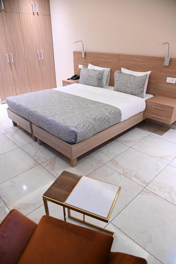 Hotel Astral Abidjan Luaran gambar